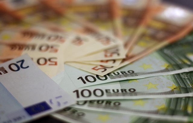 344 mln euro kary dla pięciu gigantów rynku bankowego za zmowę kartelową