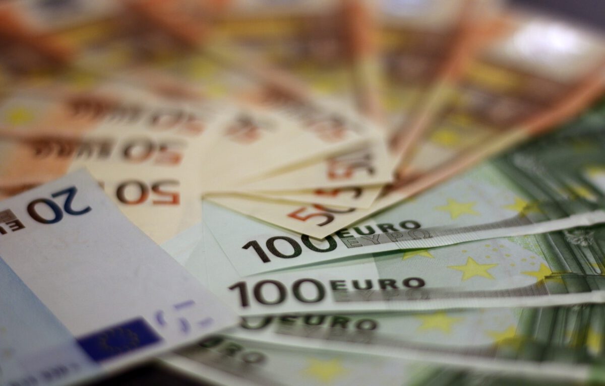 Blisko 168 mld euro budżetu UE na 2022 rok