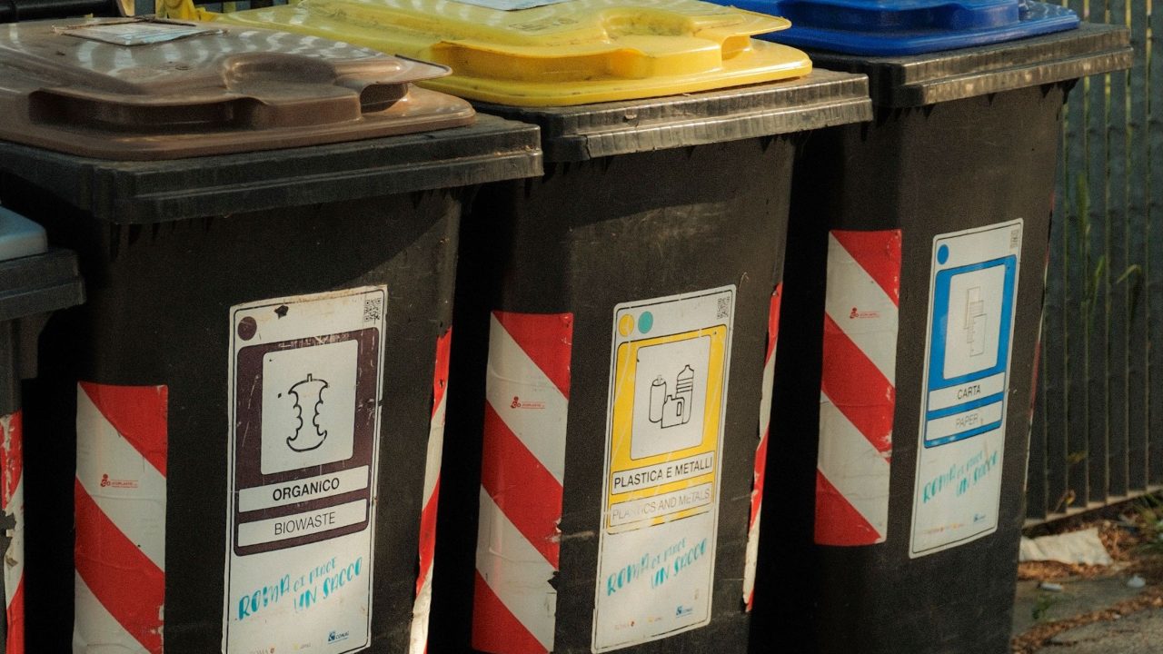 Kara za brak segregacji śmieci może dosięgnąć również niewinnych