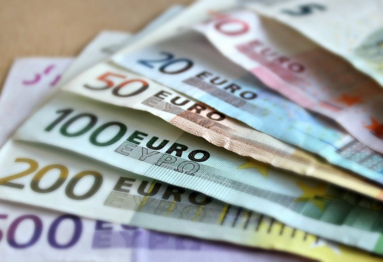 Kurs złotego umocni się względem euro