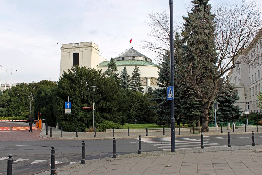 Sejm dostał działkę za darmo. Powstaną kino, kawiarnia i muzeum