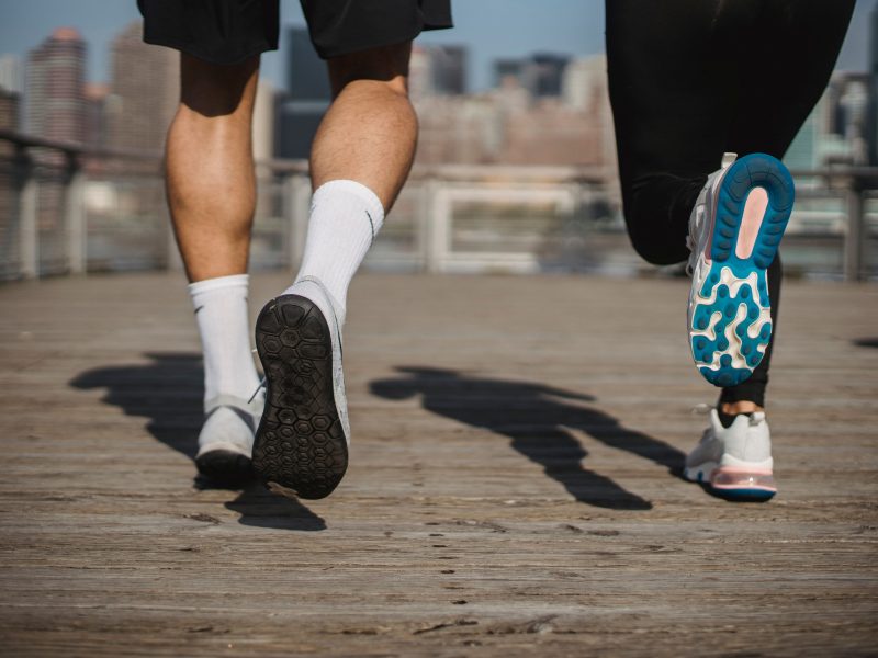 Jogging, ilustracja hasła aktywność fizyczna