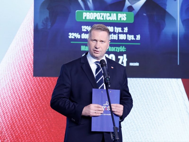 Drugi próg podatkowy ma wzrosnąć do 180 tys. zł - zapowiedział Przemysław Czarnek