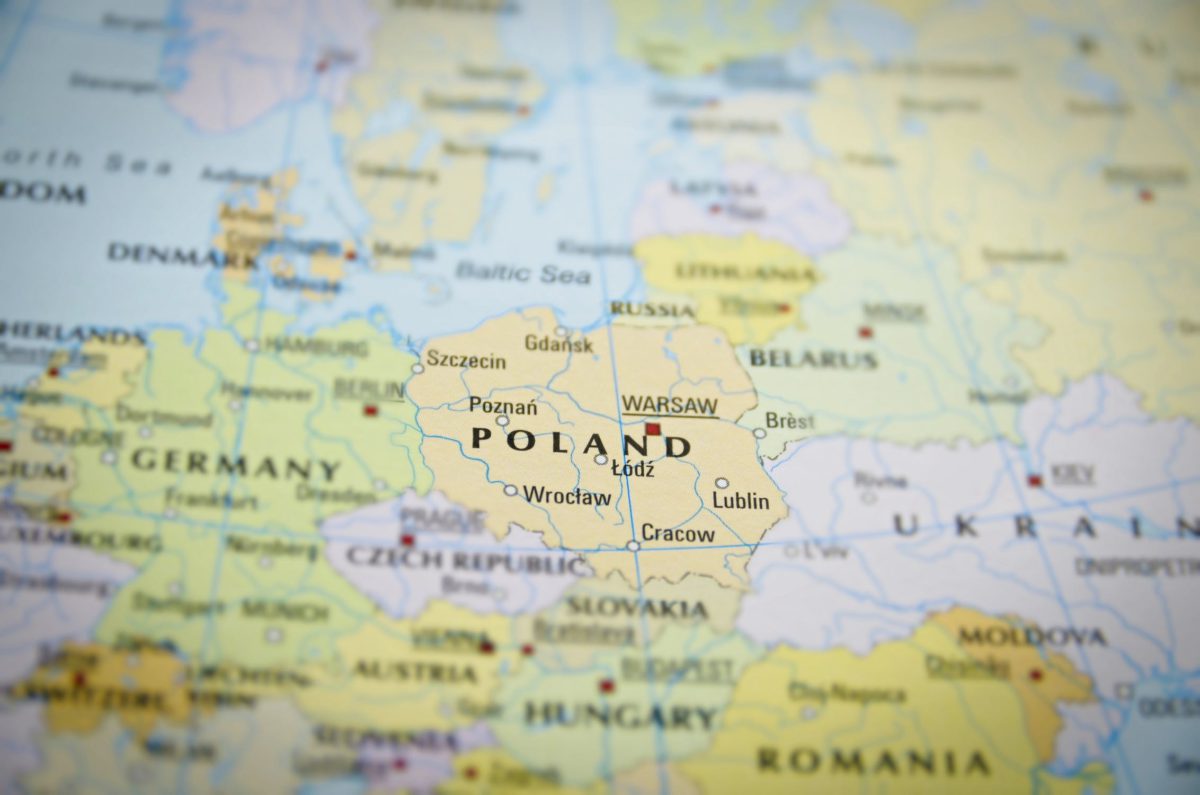 44% Polaków uważa, że rząd powinien bardziej skupić się na gospodarce i przyszłości Polski