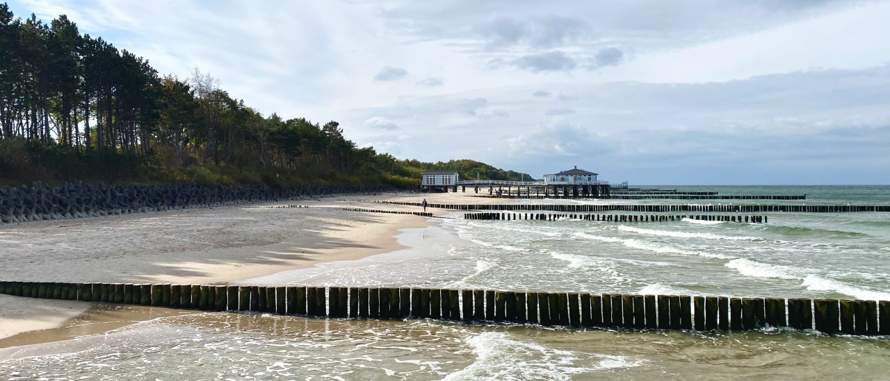 Plaża nad Bałtykiem, ilustracja hasła polska turystyka